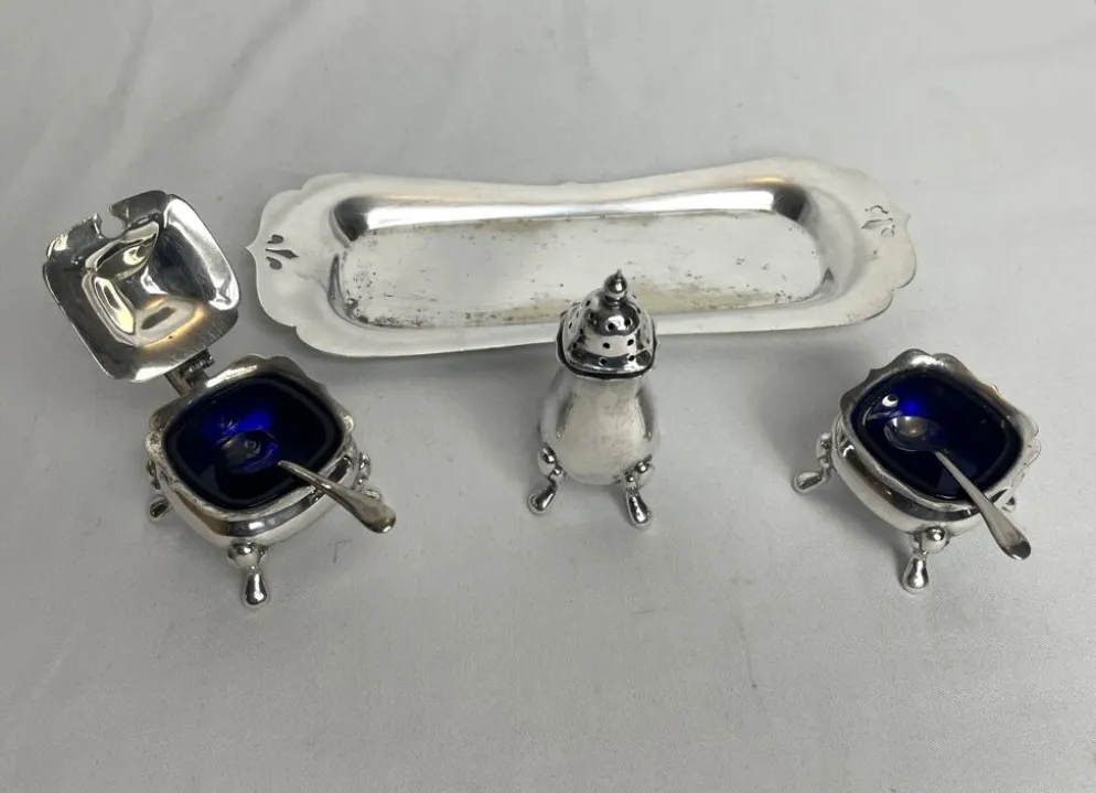 Arts de la table, serviteur 3 pièces plateau métal argenté début XXème