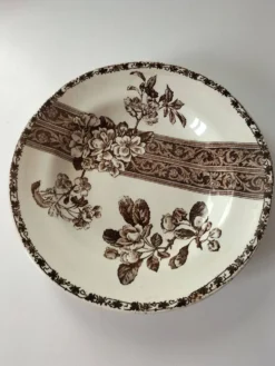 Assiette ancienne décor floral brun, Grand dépôt E. Bourgeois