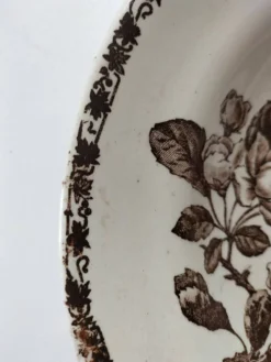 Assiette ancienne décor floral brun, Grand dépôt E. Bourgeois