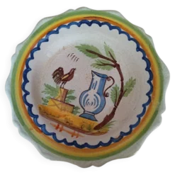 Assiette ancienne en faïence – décor peint main – pièce de collection