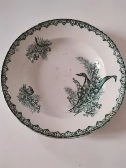 Assiette ancienne Faïencerie Saint-Amandinoise modèle Muguet époque 1900