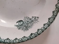 Assiette ancienne Faïencerie Saint-Amandinoise modèle Muguet époque 1900