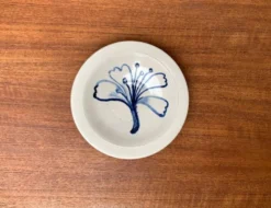 Assiette bol en céramique de studio du milieu du siècle de Wallakra, Suède, années 1960.