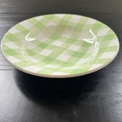 Assiette à carreaux vert pâle