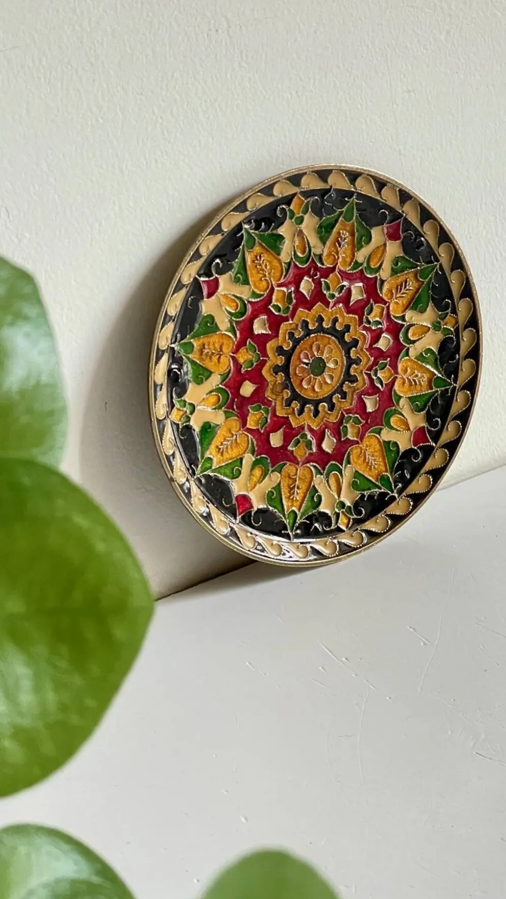 Assiette cloisonnée laiton vintage