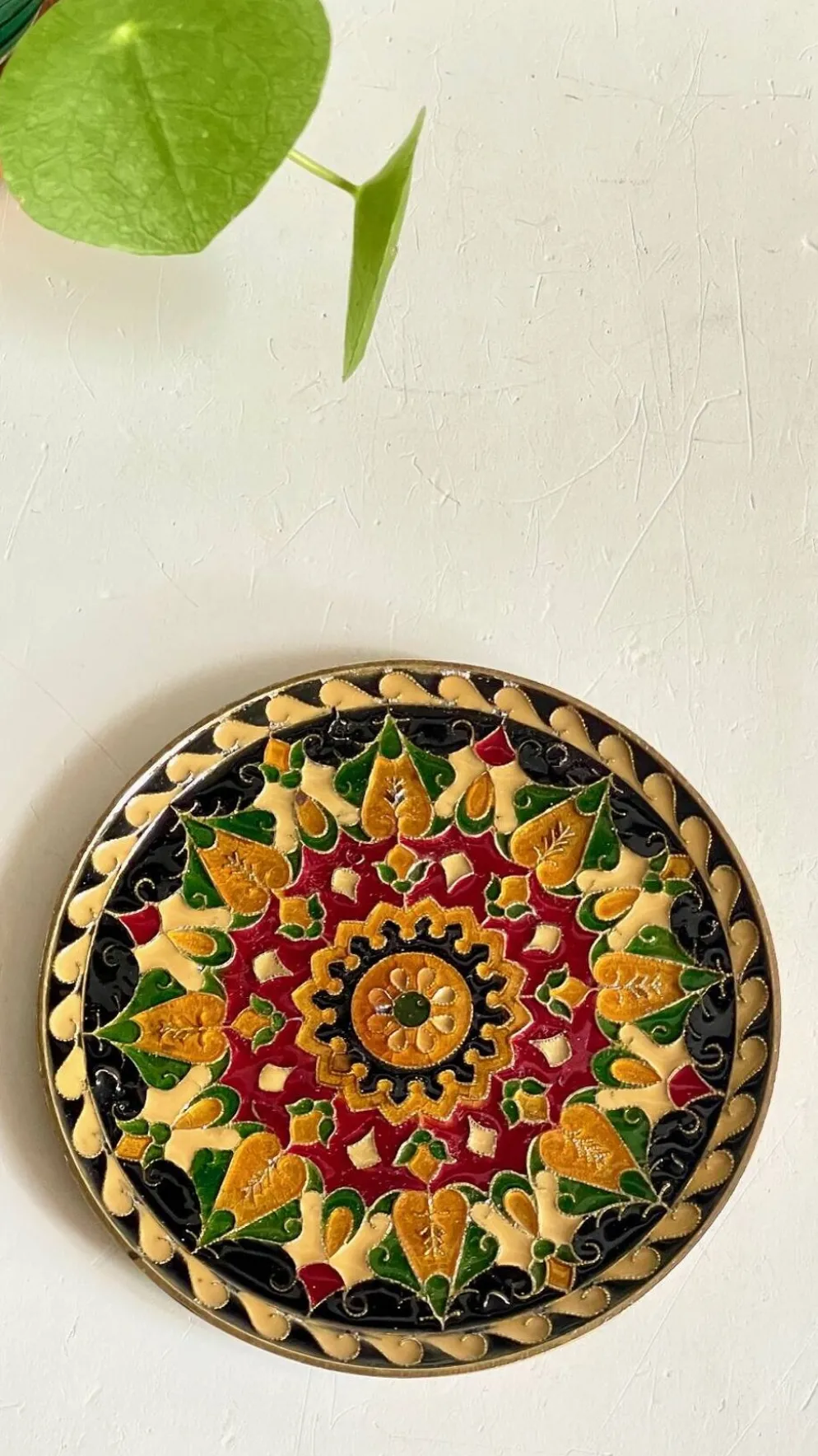 Assiette cloisonnée laiton vintage