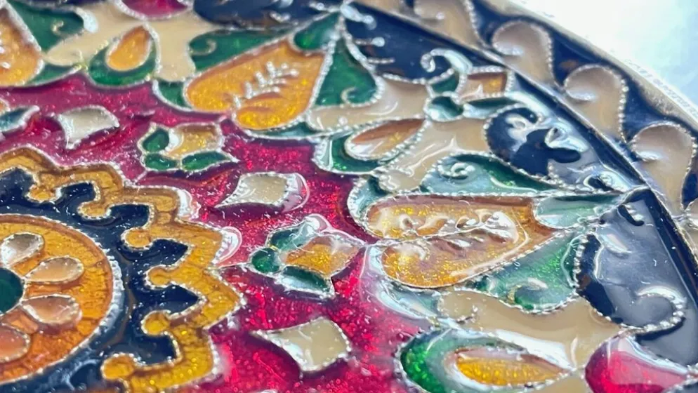 Assiette cloisonnée laiton vintage