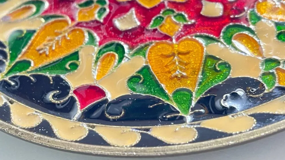 Assiette cloisonnée laiton vintage