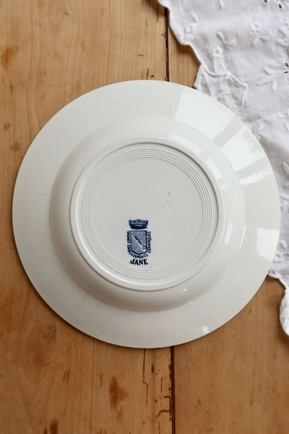Assiette creuse ancienne terre de fer Saint Amand modèle Jane