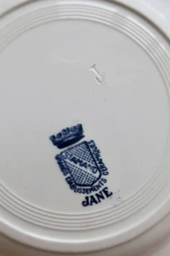 Assiette creuse ancienne terre de fer Saint Amand modèle Jane