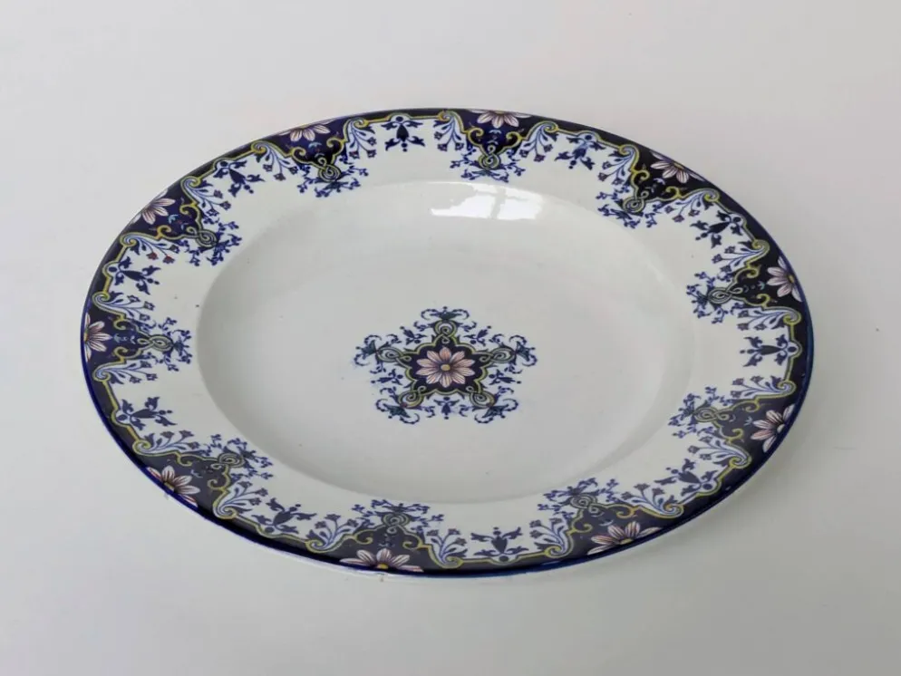 Assiette Creuse en Faïence - Décor "Style Rouen" - Marque JVB - Fin XIXe