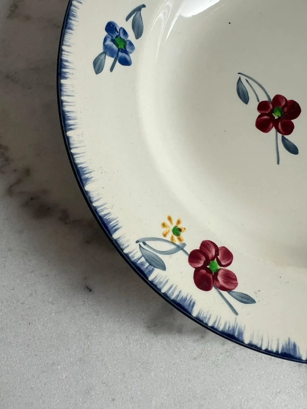 Assiette creuse Mary-Lou Digoin Sarreguemines peinte à la main