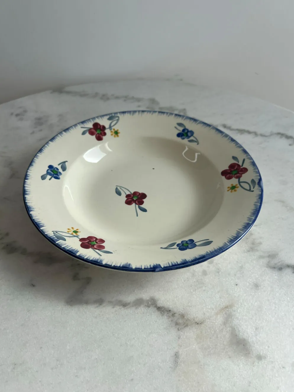 Assiette creuse Mary-Lou Digoin Sarreguemines peinte à la main