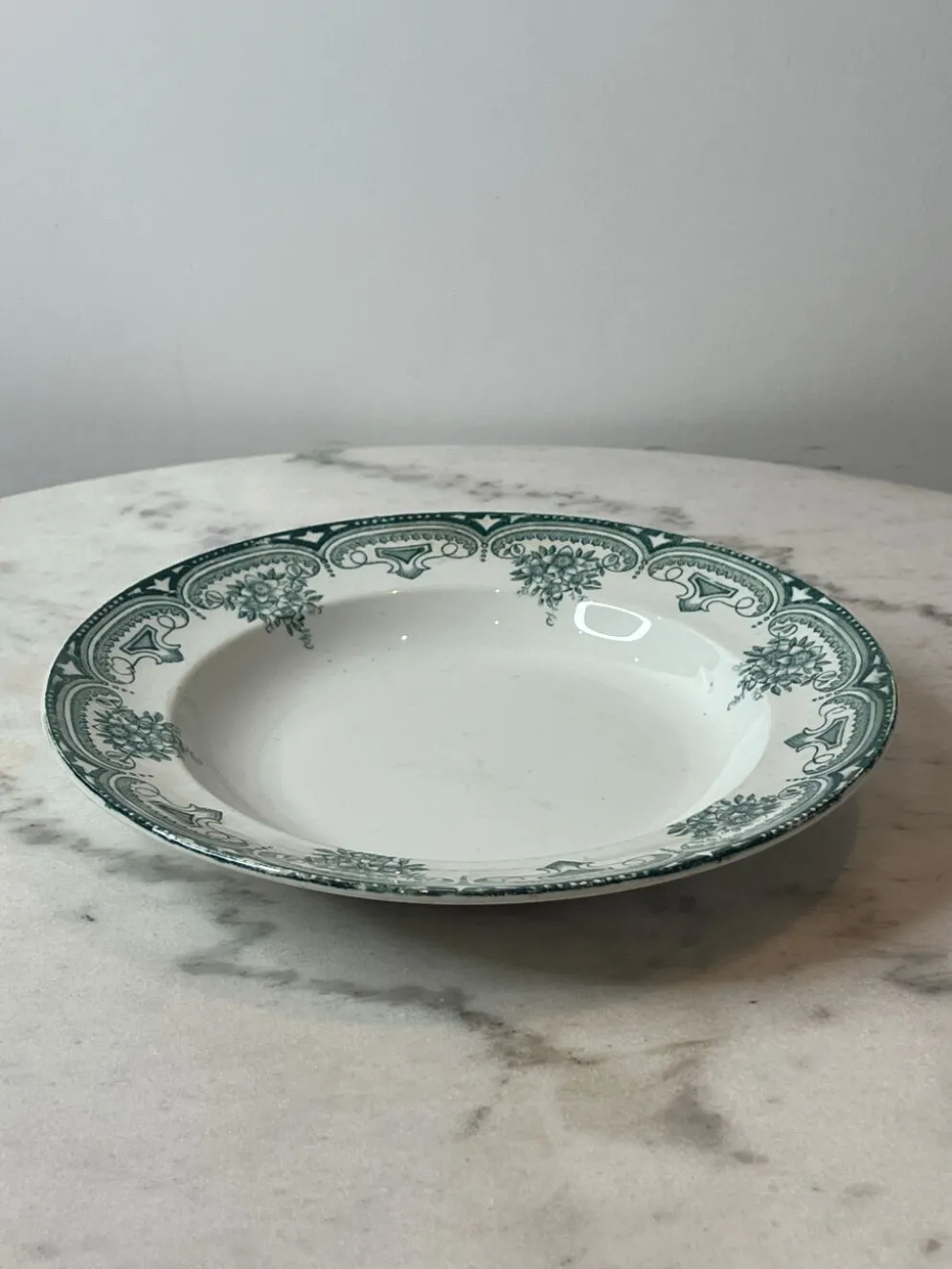 Assiette creuse terre de fer Narcisses Onnaing