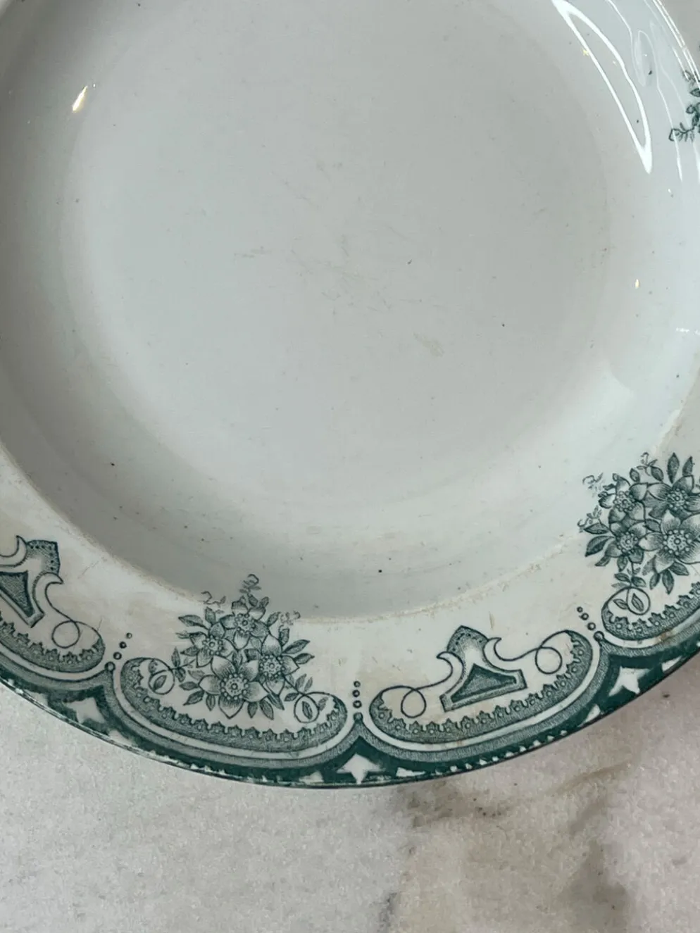 Assiette creuse terre de fer Narcisses Onnaing