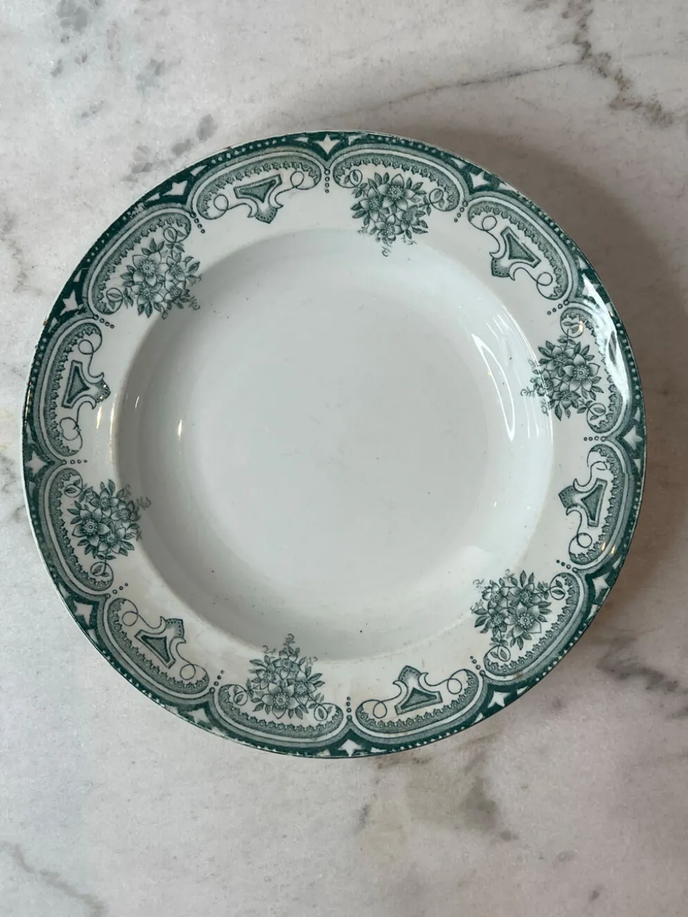 Assiette creuse terre de fer Narcisses Onnaing
