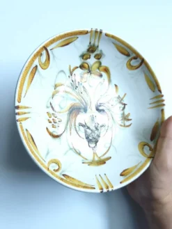 Assiette creuse vintage Keraluc Quimper France G6 plat décor floral bo