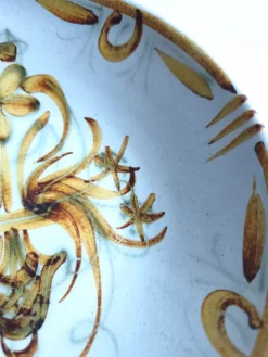Assiette creuse vintage Keraluc Quimper France G6 plat décor floral bo