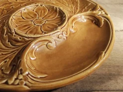 Assiette d’artichauts vintage Français en Majolica de Gien