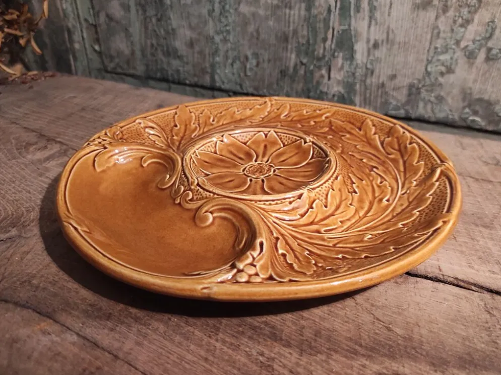 Assiette d’artichauts vintage Français en Majolica de Gien