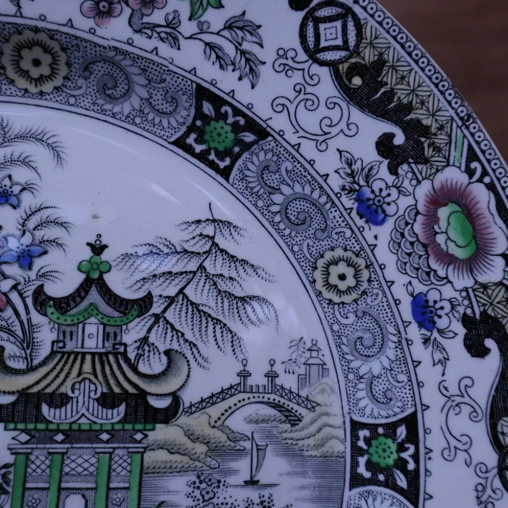 Assiette décoratif Creil et Montereau - Décor Japonais Polychrome XIXe