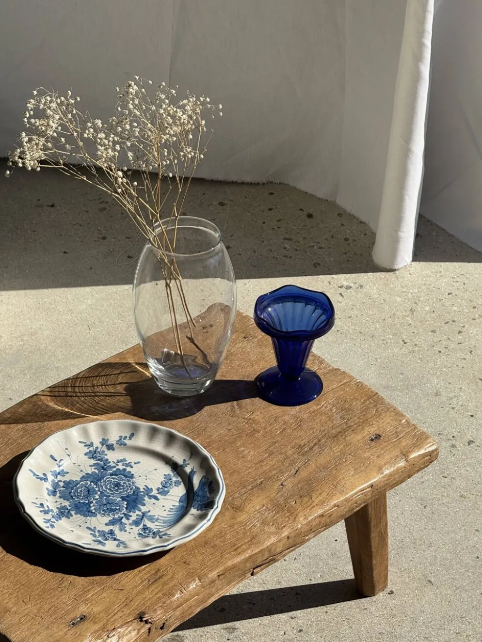 Assiette décorative à motif d'oiseau stylisé D24,5