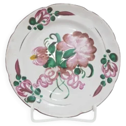 Assiette décorative St. Clement, céramique peinte à la main, France, XIXe siècle