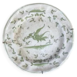 Assiette de Martre Tolosane de style de Moustiers (XXe)
