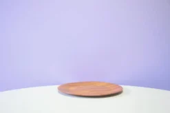 Assiette de service en teck vintage