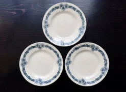 Assiette à dessert ancienne terre de fer Longchamp modèle Denise
