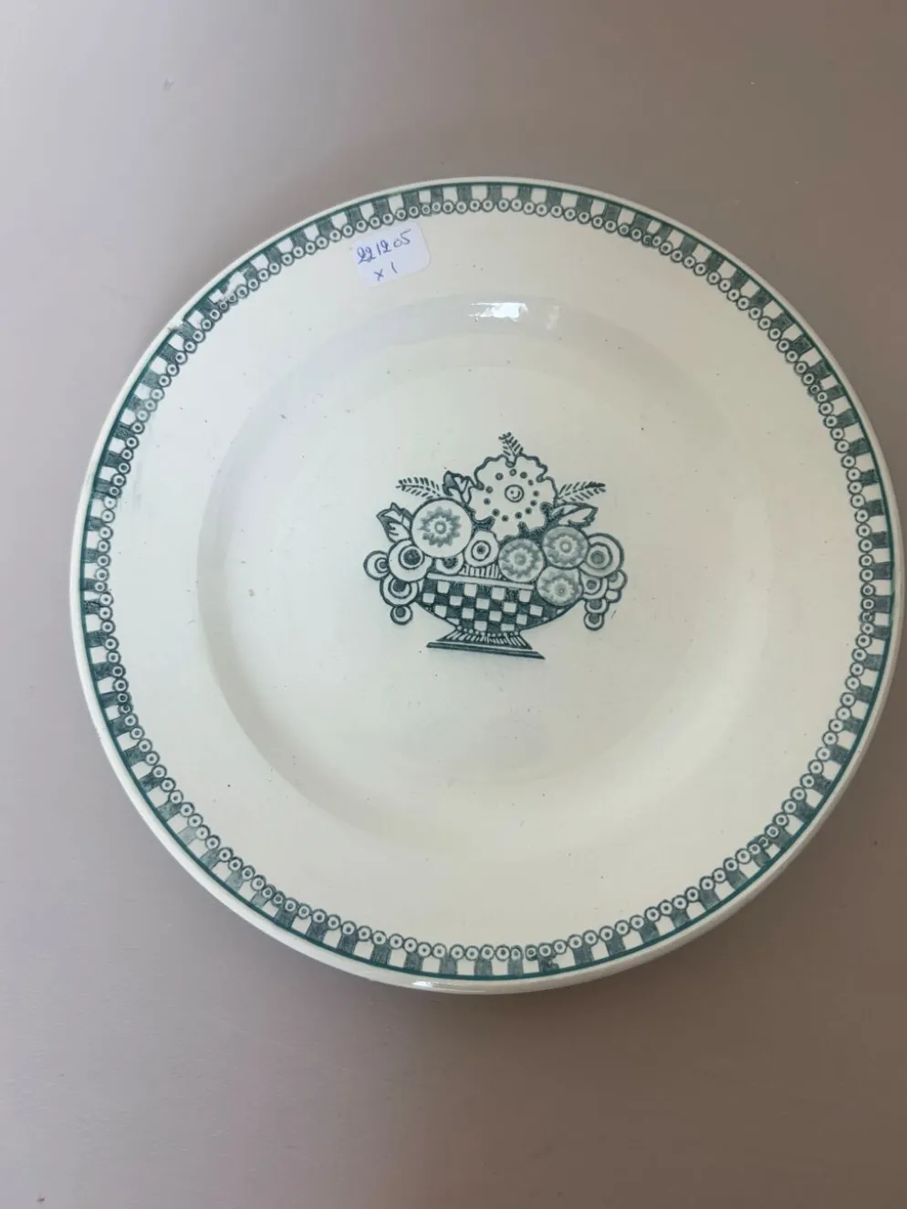 Assiette dessert de St Amand 221205
