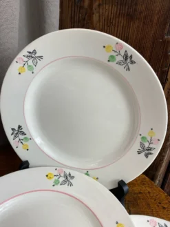 Assiette à dessert en porcelaine, Gien