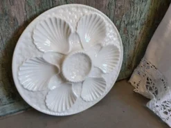 Assiette d'’huîtres en majolica de Longchamp