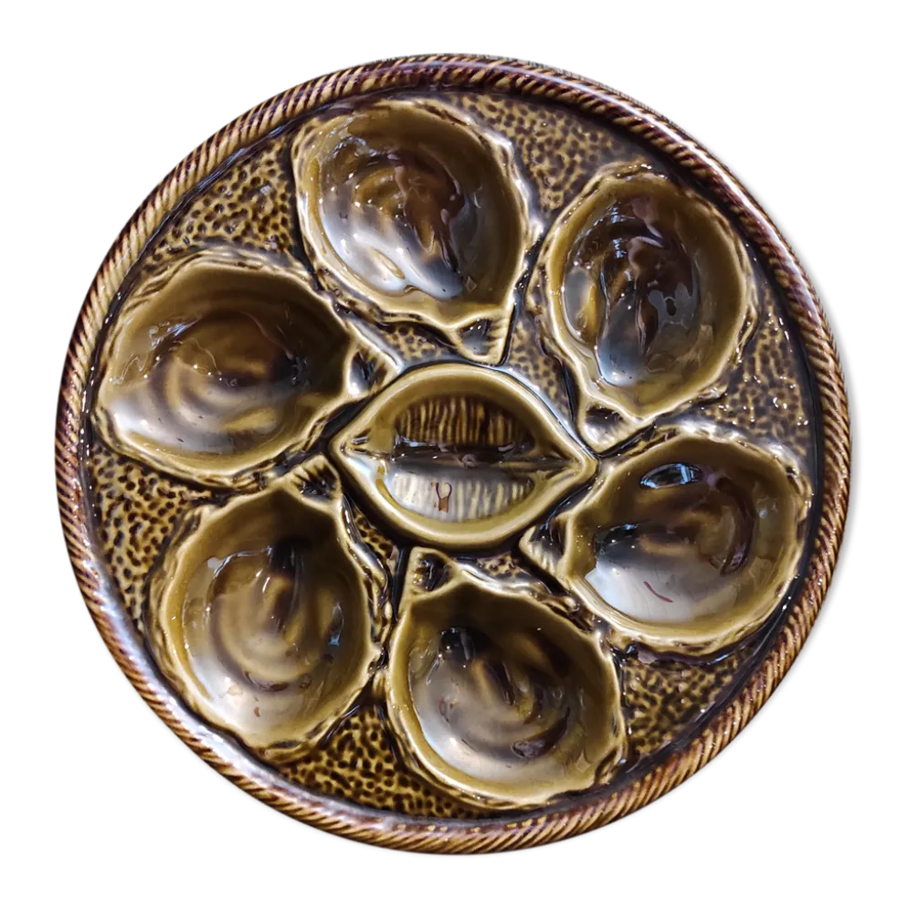 Assiette d’huîtres Français millésimées en Majolique de Saint Clément
