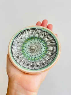 Assiette en céramique artisanat roumain