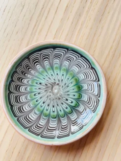 Assiette en céramique artisanat roumain