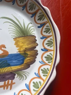 Assiette en faïence