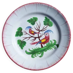 Assiette en faïence à décor de perroquets XVIIIème