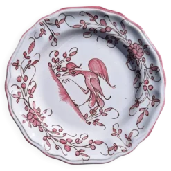 Assiette en faïence à décor Moustiers XVIIIème