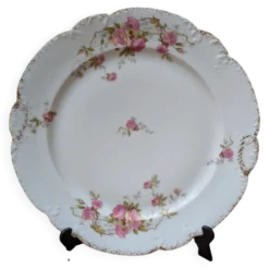Assiette en porcelaine décor floral avec dorure et relief MR France 25.5cm
