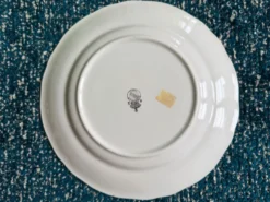 Assiette en porcelaine Luneville France