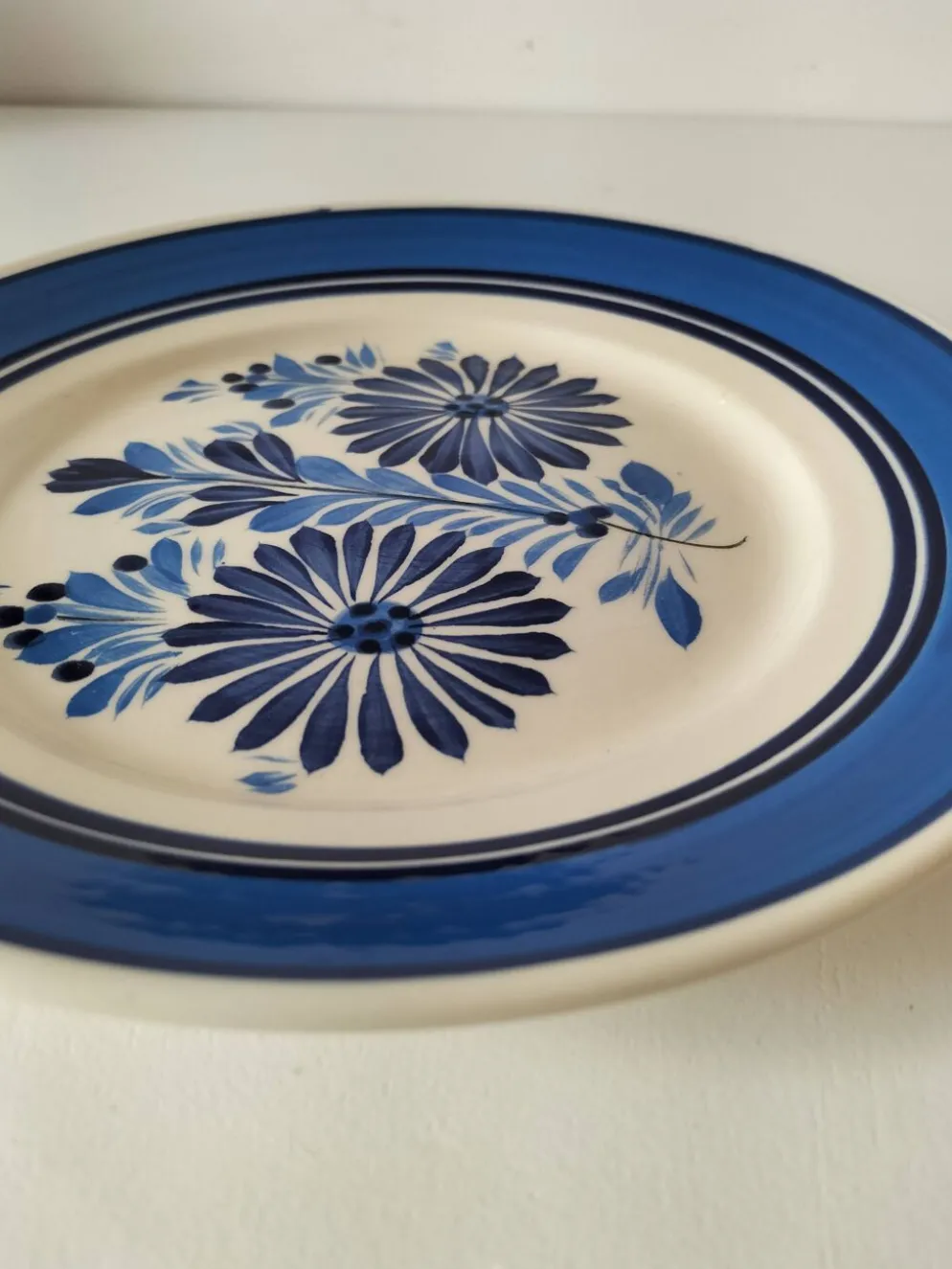 Assiette HB Quimper décor floral années 60-70