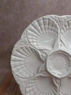 Assiette à huîtres / coquillages Sarreguemines – Faïence blanche vintage