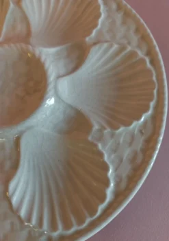 Assiette à huîtres en faïence blanche de Longchamp