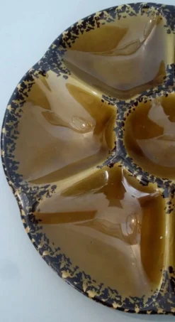 Assiette à huîtres en faïence Gien