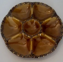 Assiette à huîtres en faïence Gien