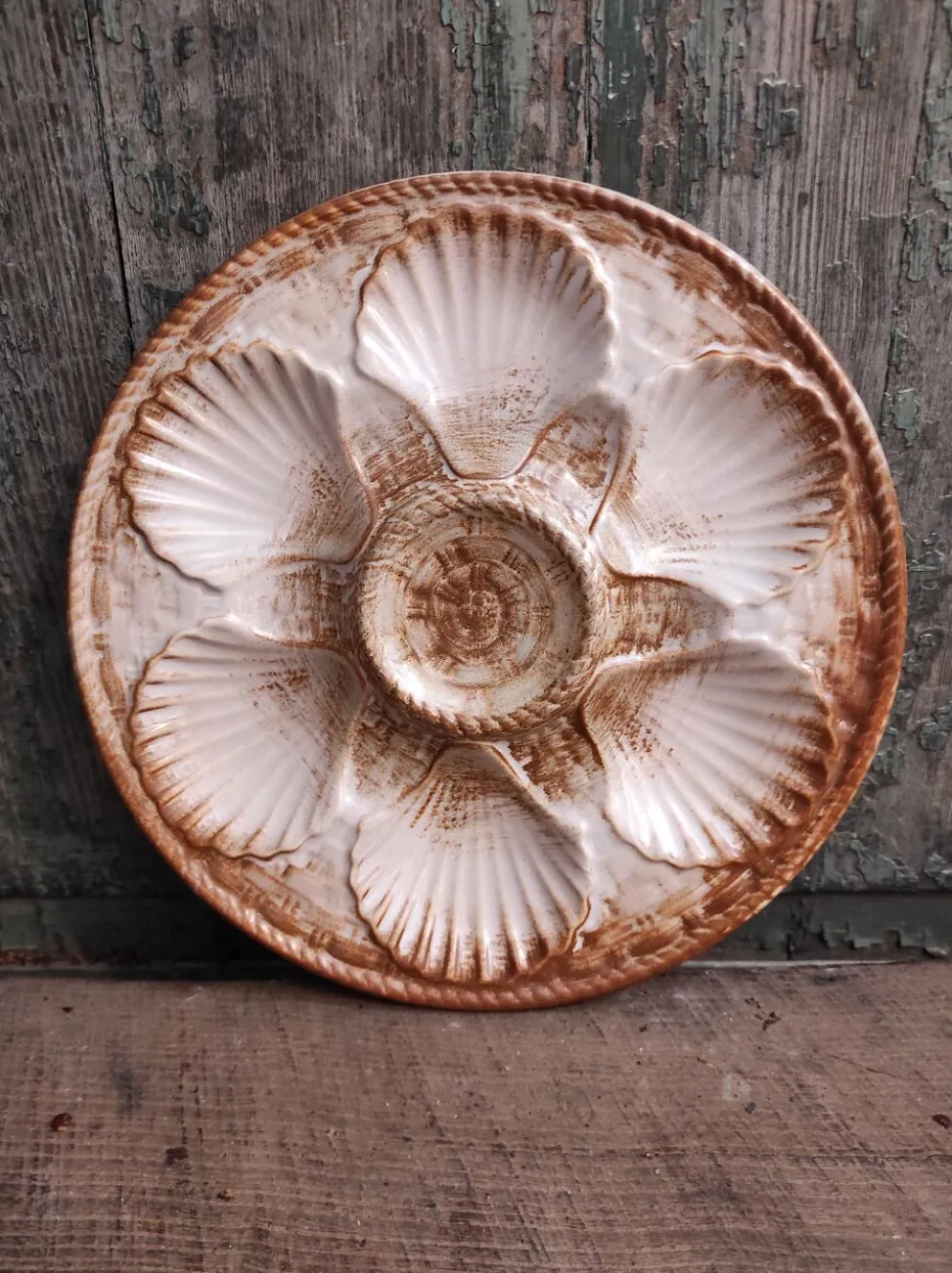 Assiette à huîtres vintage française en majolique de Longchamp