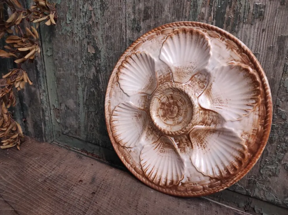 Assiette à huîtres vintage française en majolique de Longchamp