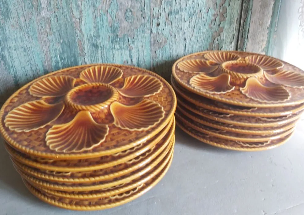 Assiette à huîtres vintage française en majolique de Longchamp