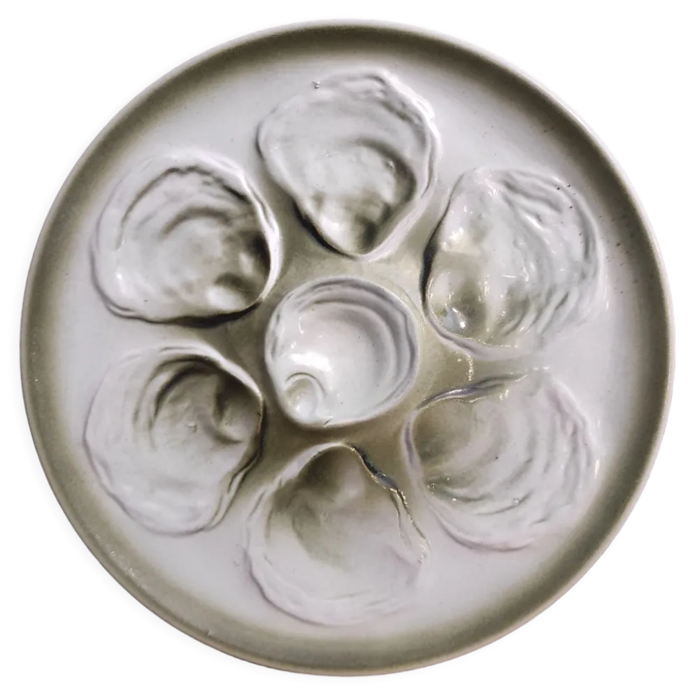 Assiette à huîtres vintage française en majolique blanche et verte